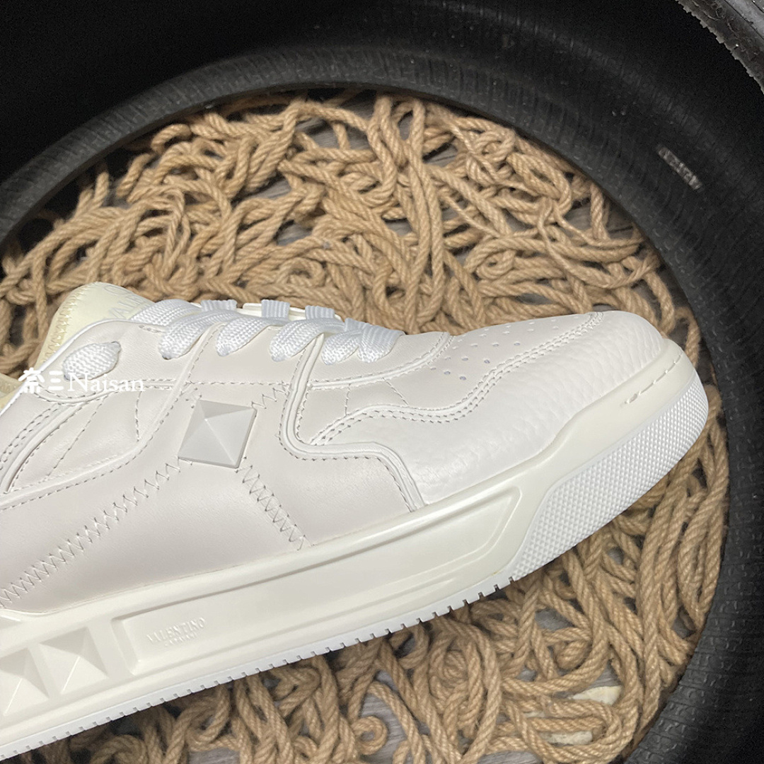On Running ONE STUD MID-TOP SNEAKER IN NAPPA LEATHER - Image 12