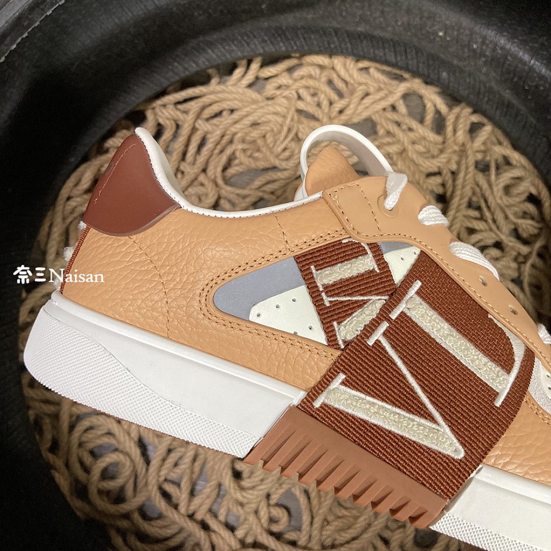 ▶ VL7N SNEAKER - Image 11