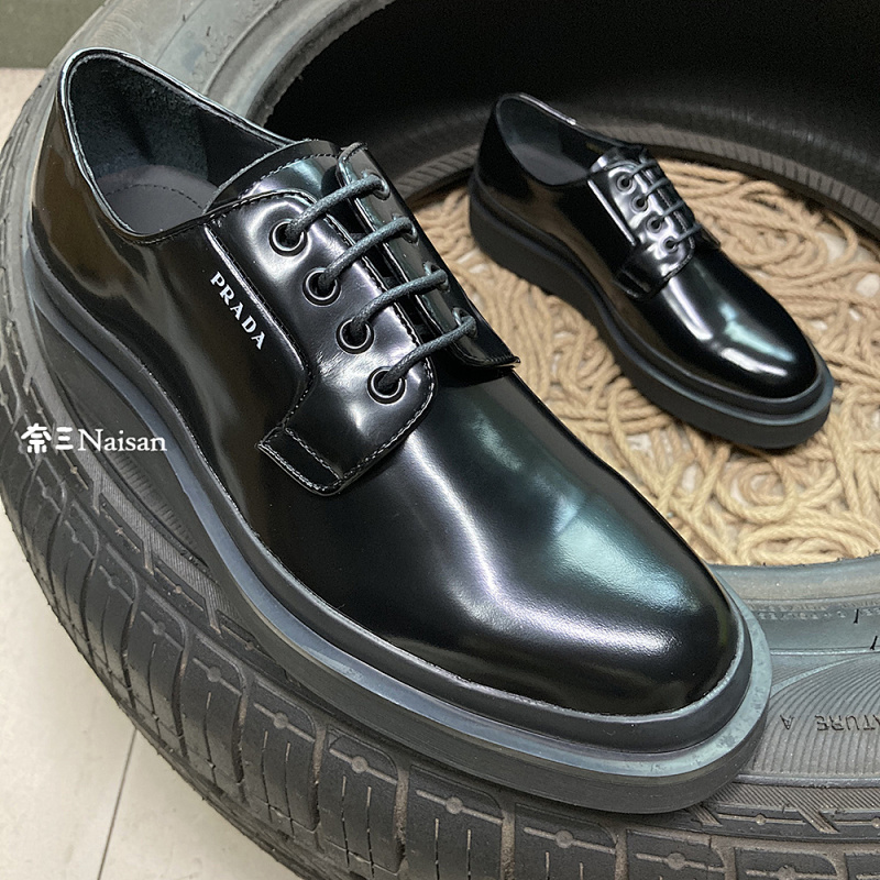 ▶ Prada Loafers, photo 1