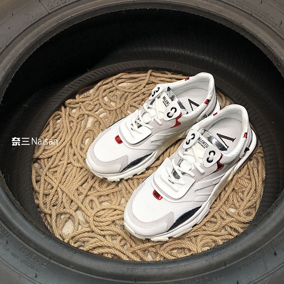 ▶ VT Low Top Sneakers - Image 7