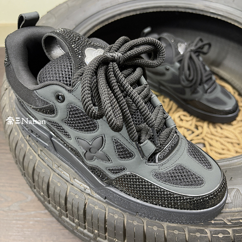 ▶ LV Skate Trainers, photo 1