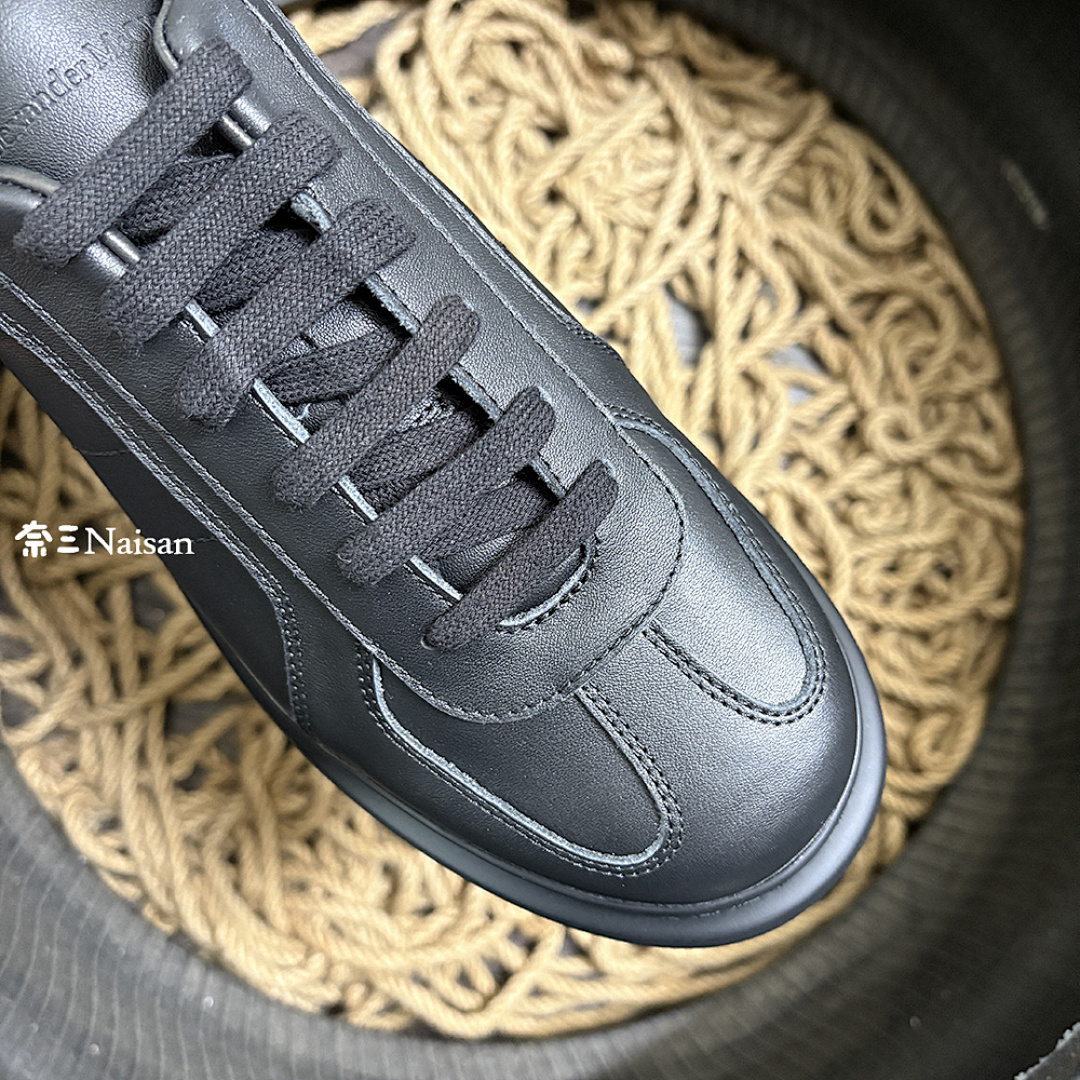 ▶ Alexander McQueen Retro Sneaker - Image 16