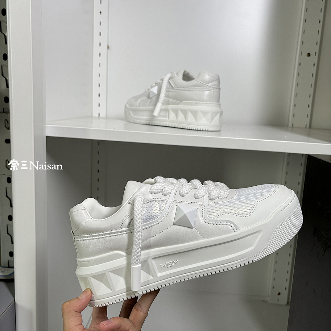 On Running ONE STUD XL NAPPA LEATHER LOW-TOP - Image 18