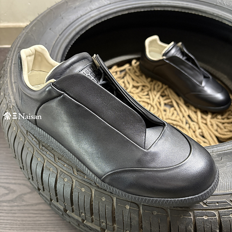 ▶ Future Sneaker, photo 1