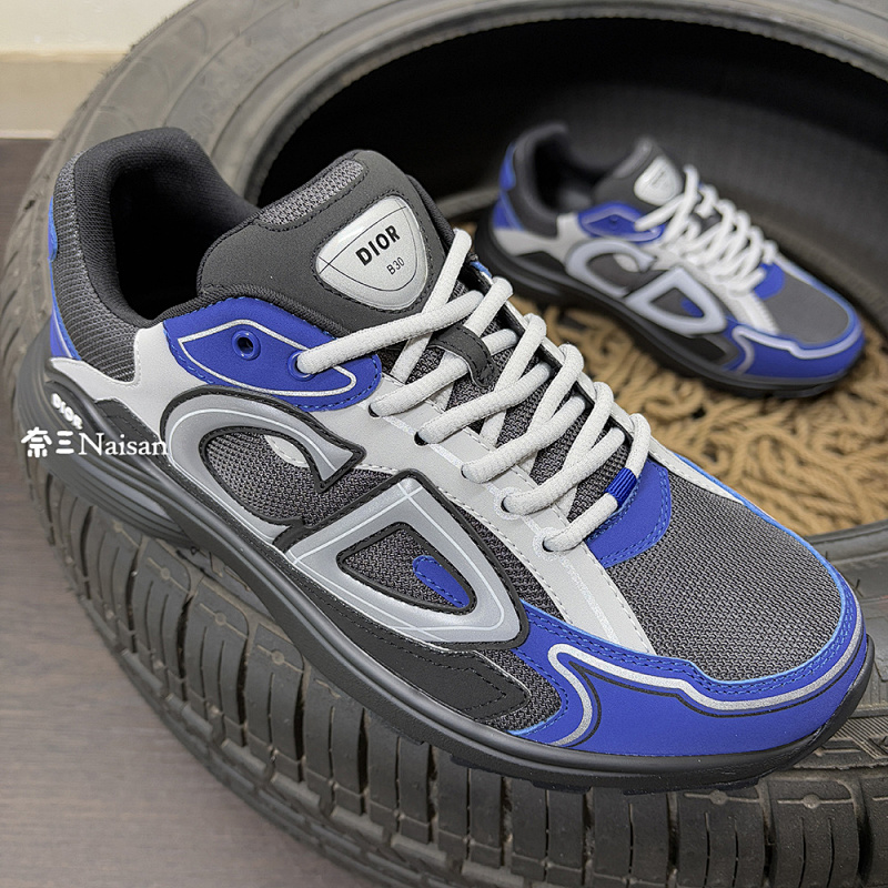 ▶ ▶, photo 1