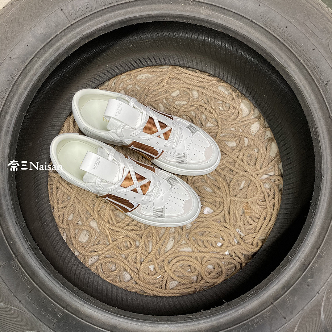 ▶ VL7N SNEAKER - Image 5