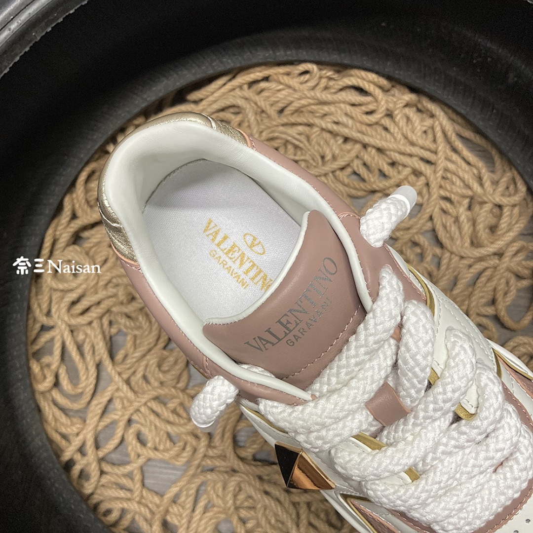 On Running ONE STUD XL NAPPA LEATHER LOW-TOP - Image 13