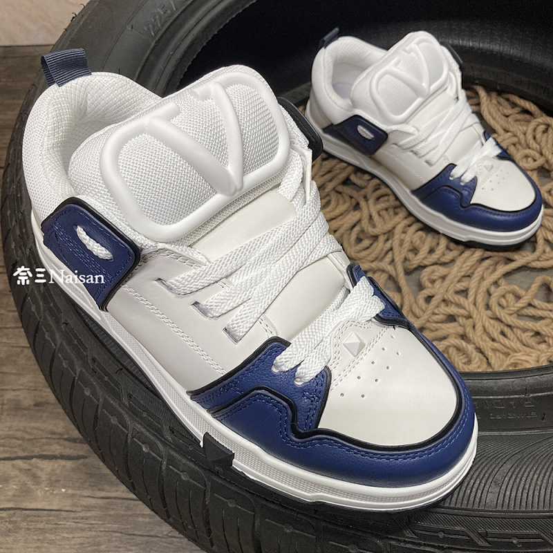 ▶ Valentino Garavani Open Skate Sneaker