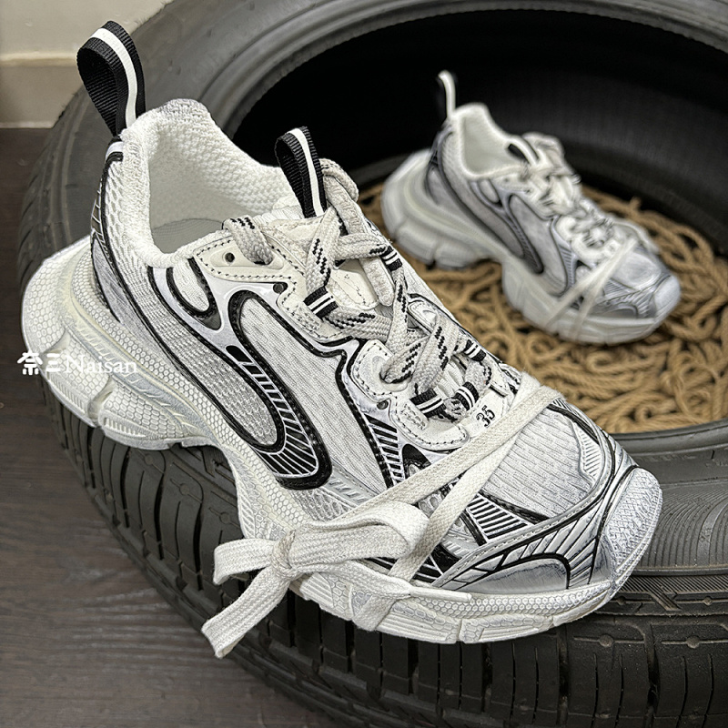 ▶ Balenciga Sneaker, photo 1