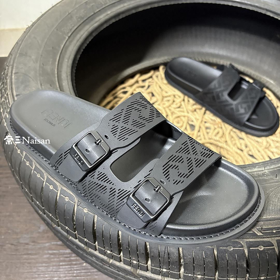 ▶ Fendi Slide, photo 1