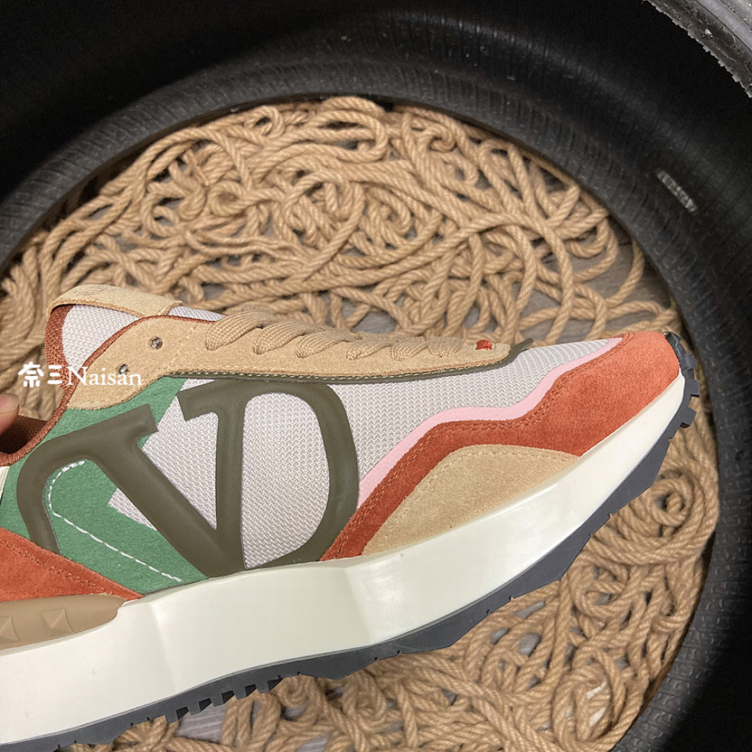 ▶ Valentino Sneakers - Image 8