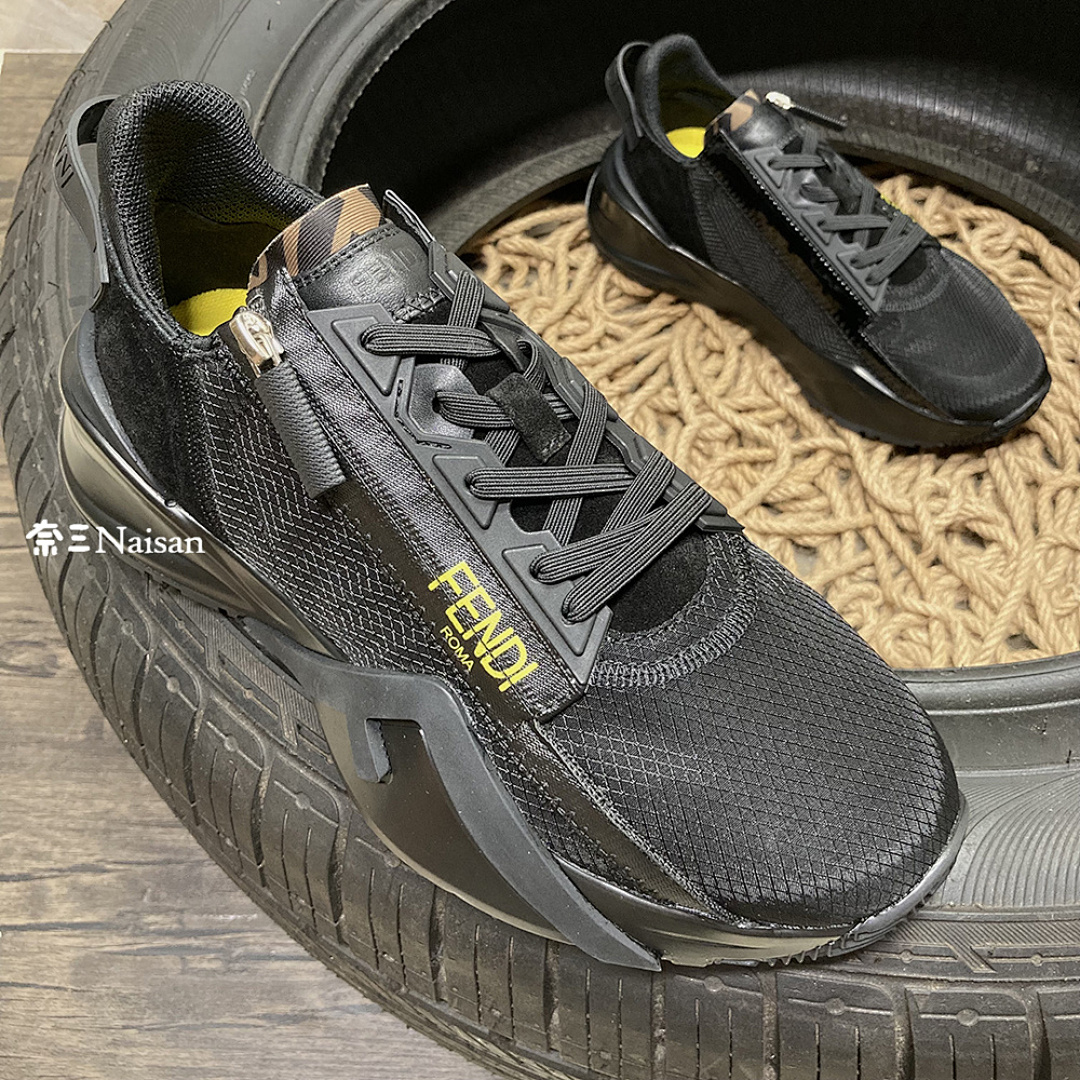 ▶ Flow Sneakers, photo 1