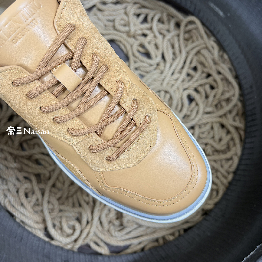 ▶ Valentino Sneaker - Image 16