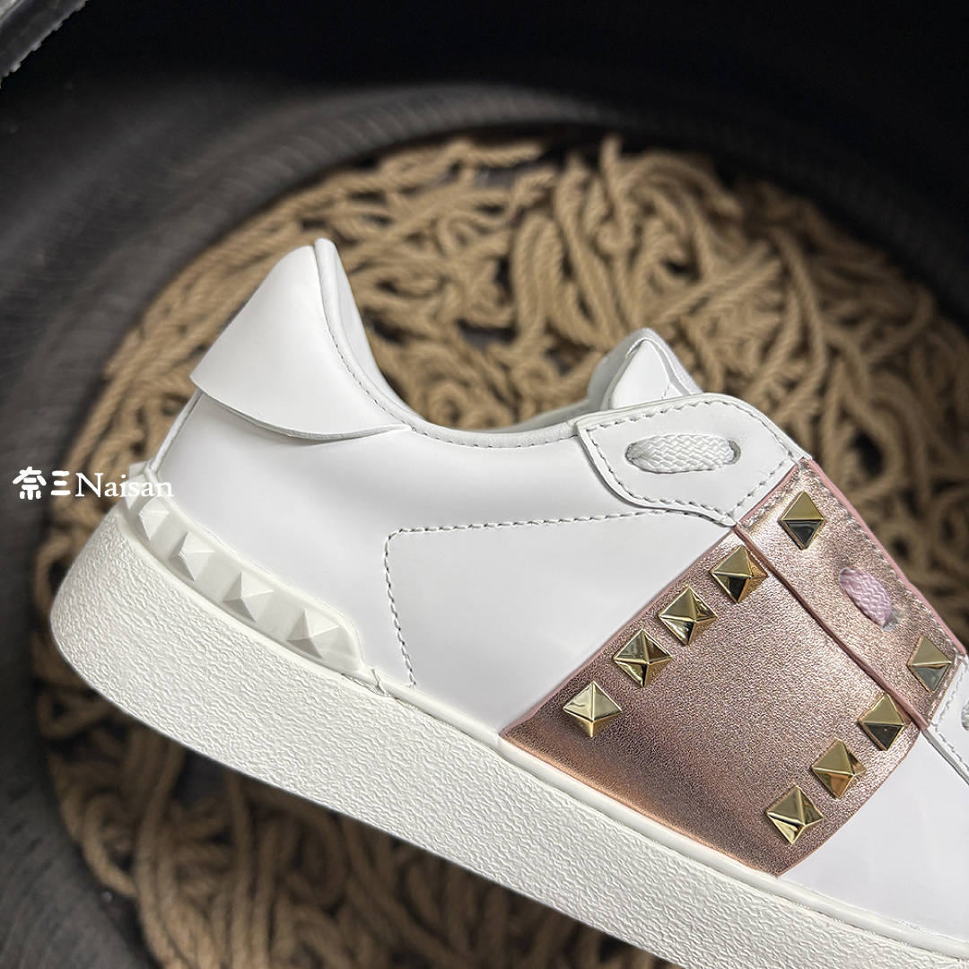 ▶ ROCKSTUD - Image 13