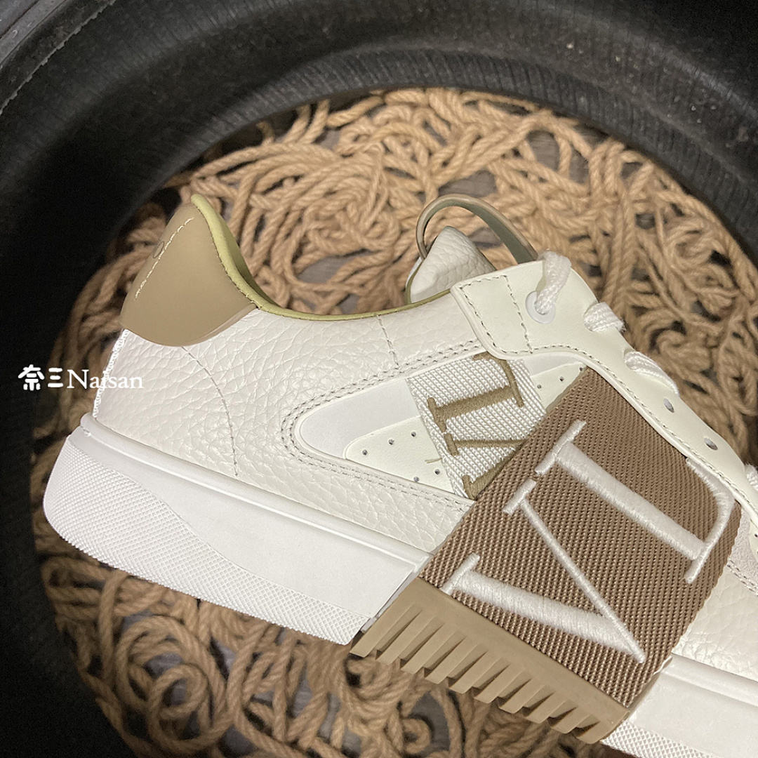 ▶ VL7N SNEAKER - Image 11