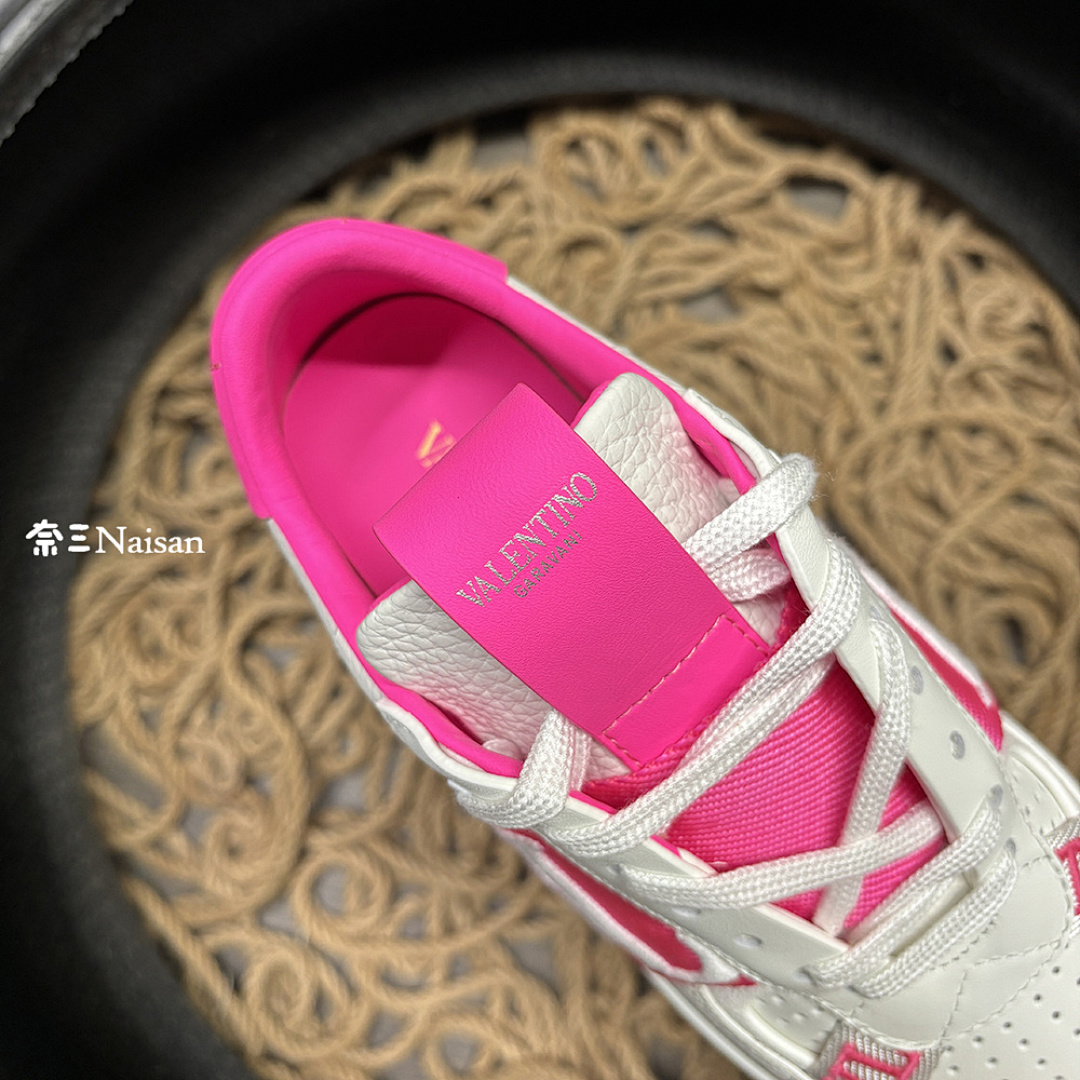 ▶ VL7N SNEAKER - Image 13