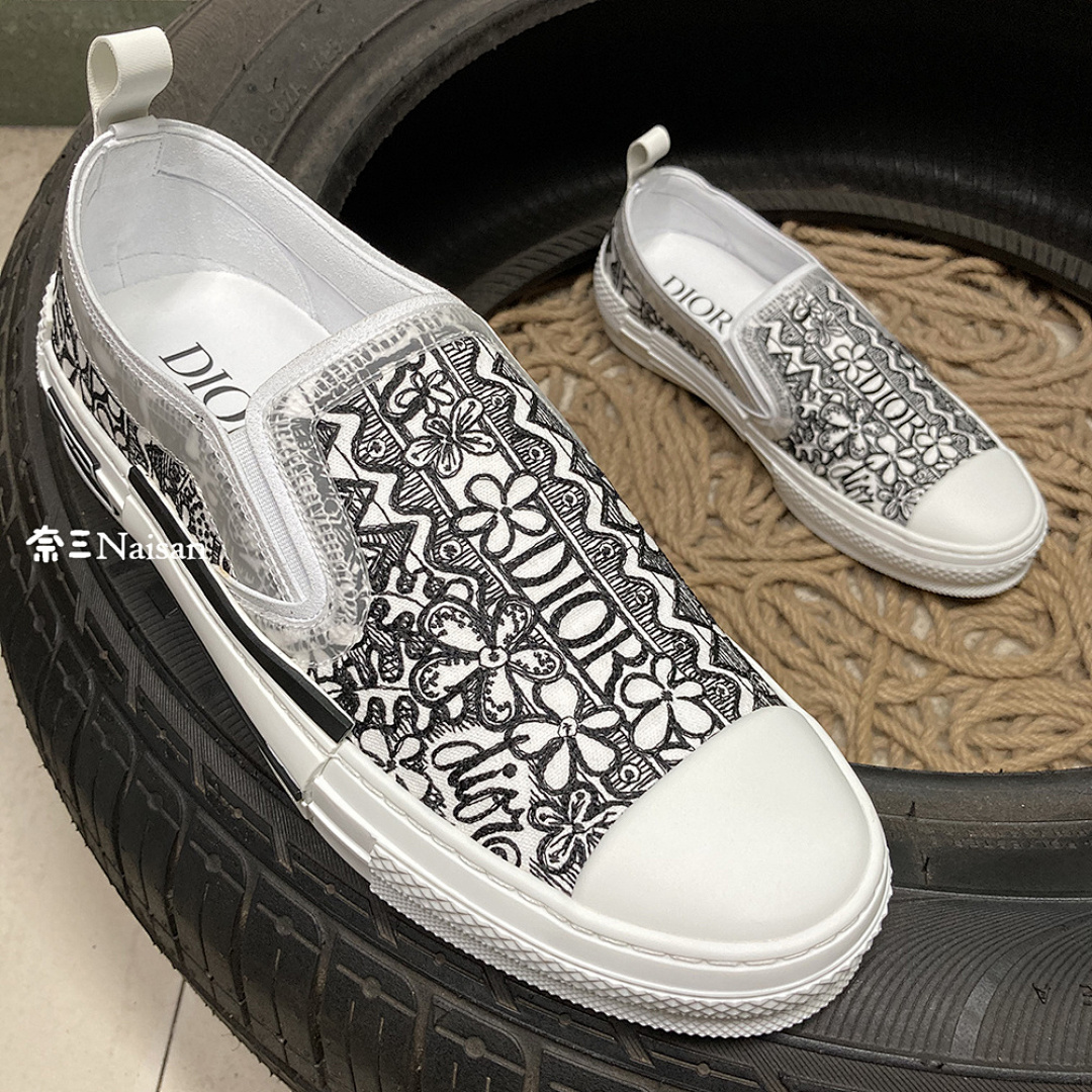 ▶ SLIP-ON, photo 1