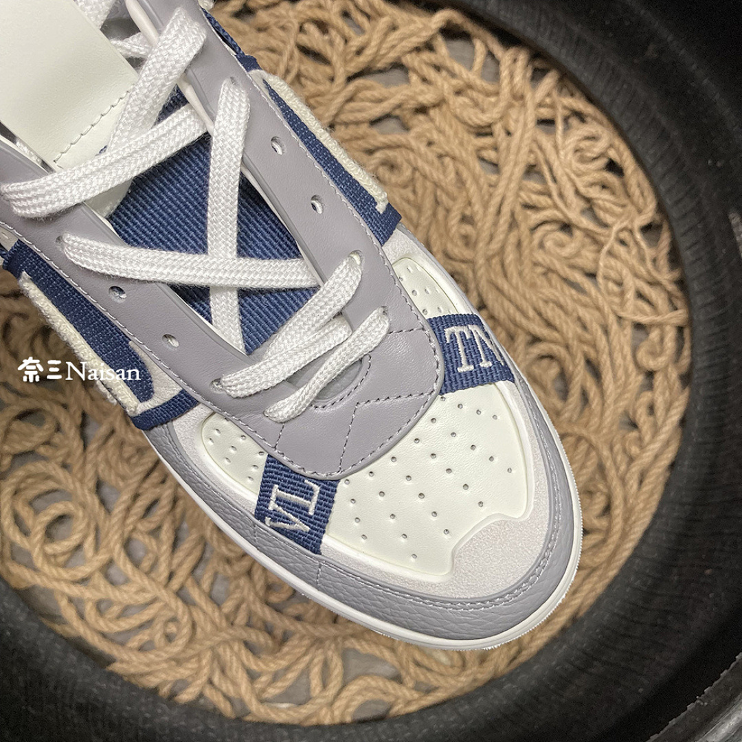 ▶ VL7N SNEAKER - Image 14