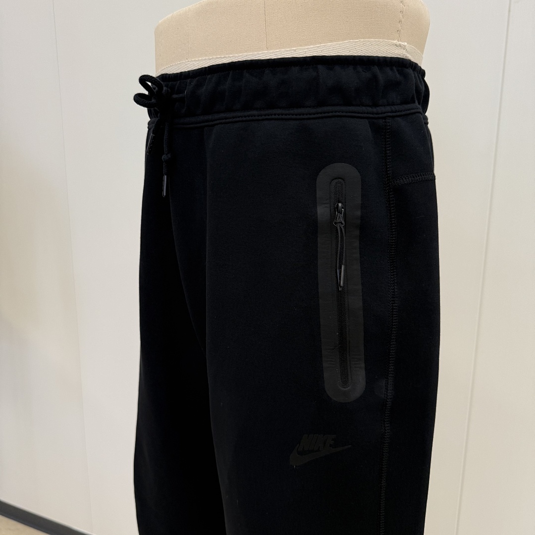 Nike Tech Fleece Classic Baggy Tracksuit - Image 10
