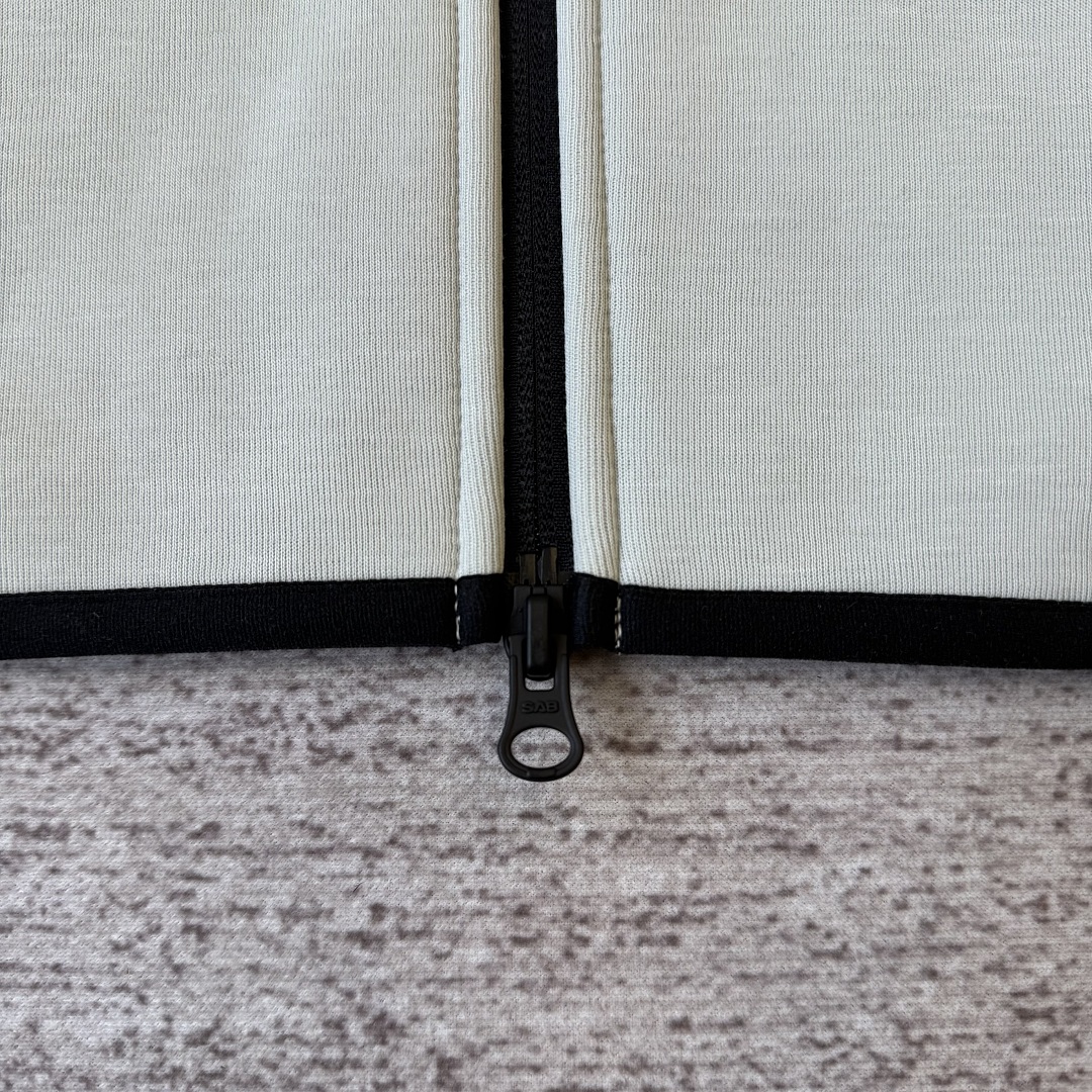 Nike New Tech Fleece (Grey) - Image 14