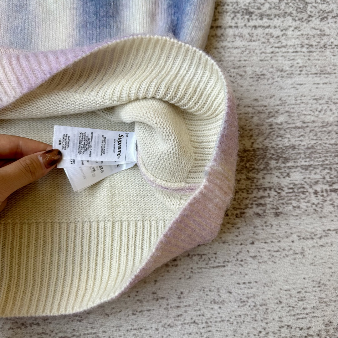 Supreme BLURRED LOGO - Image 14