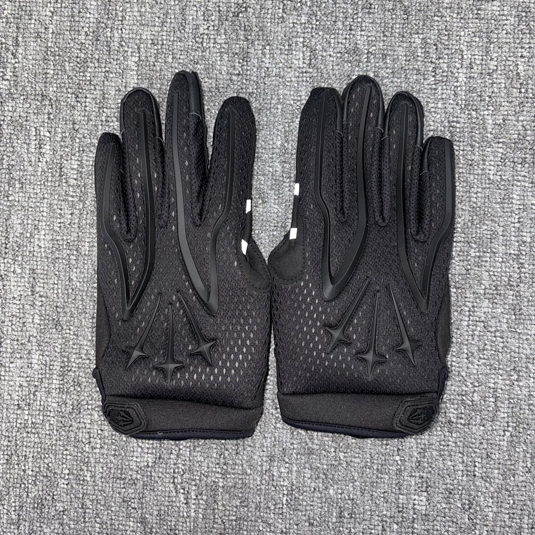 Nike Gloves - Image 12