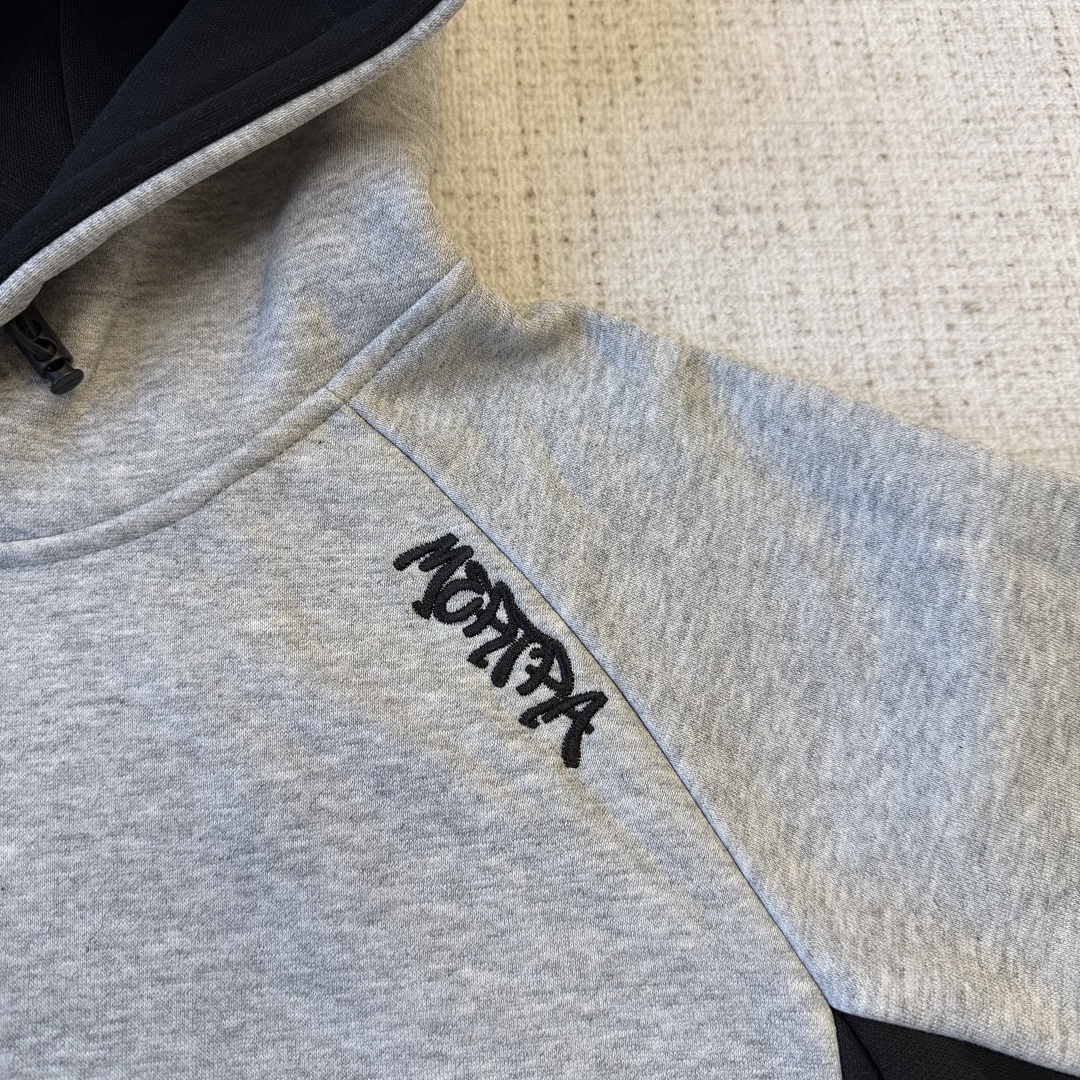 Mertra Perfect Set Tracksuit - Image 4