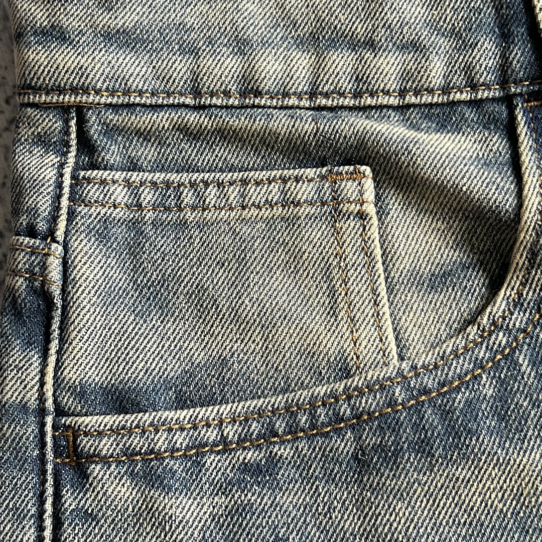 Carhartt Distressed Vintage Washed Blue Jeans - Image 11