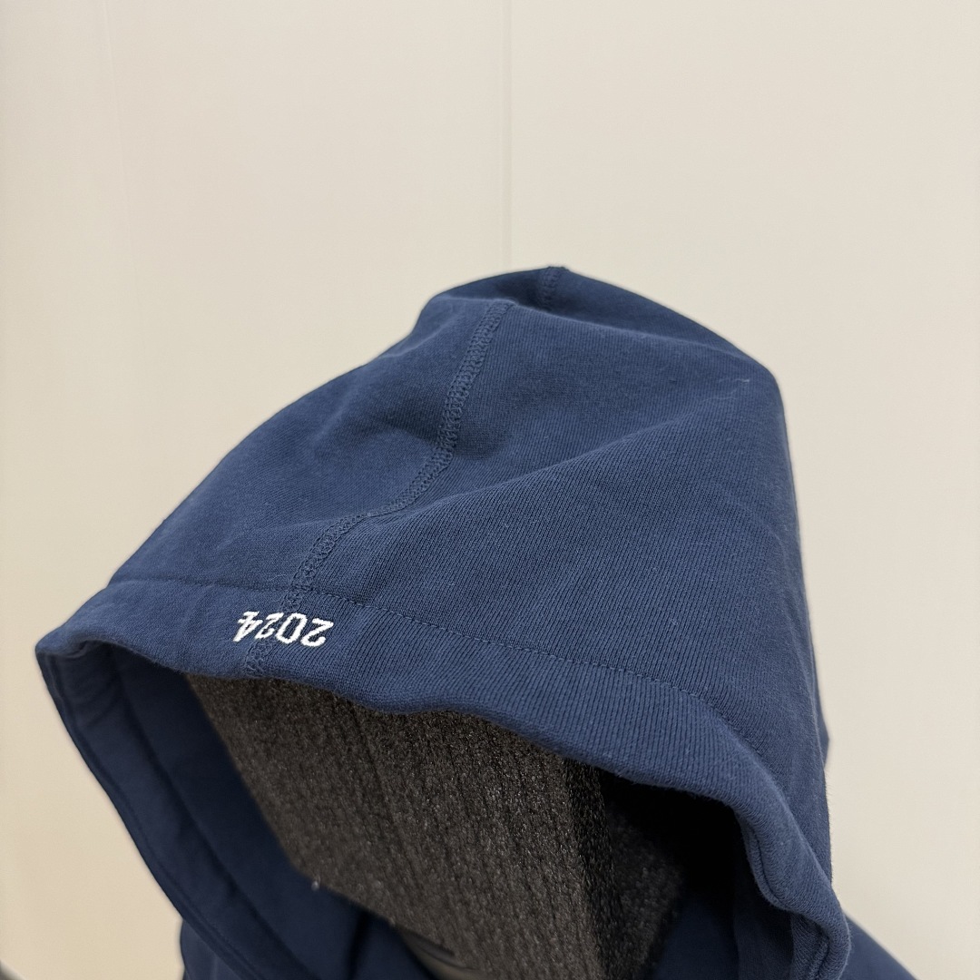 Supreme box logo - Image 17
