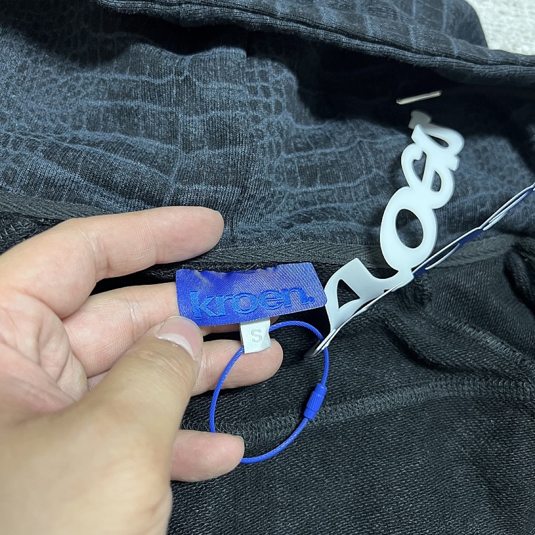 Kroen Croclock Hoodie (Black) - Image 19