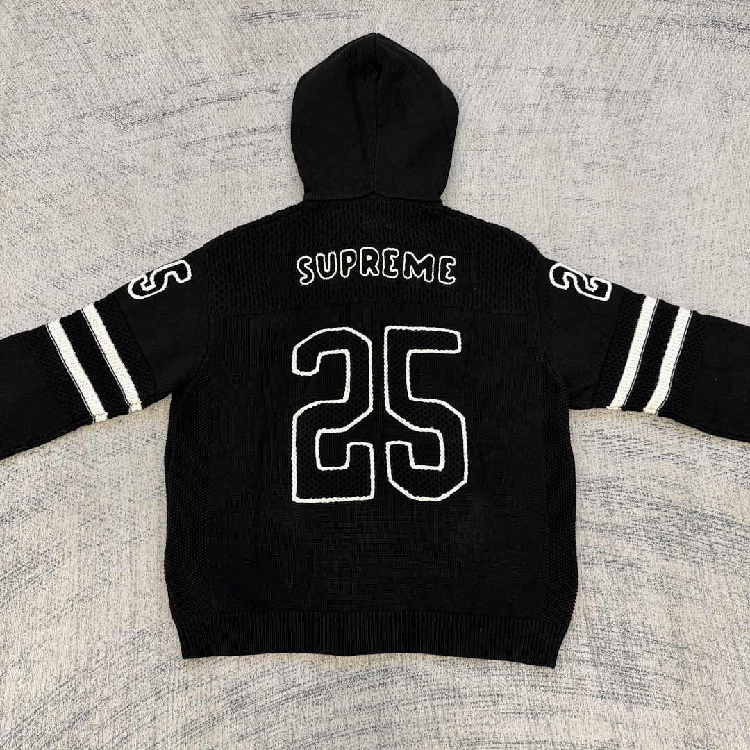 Supreme sweater - Image 28