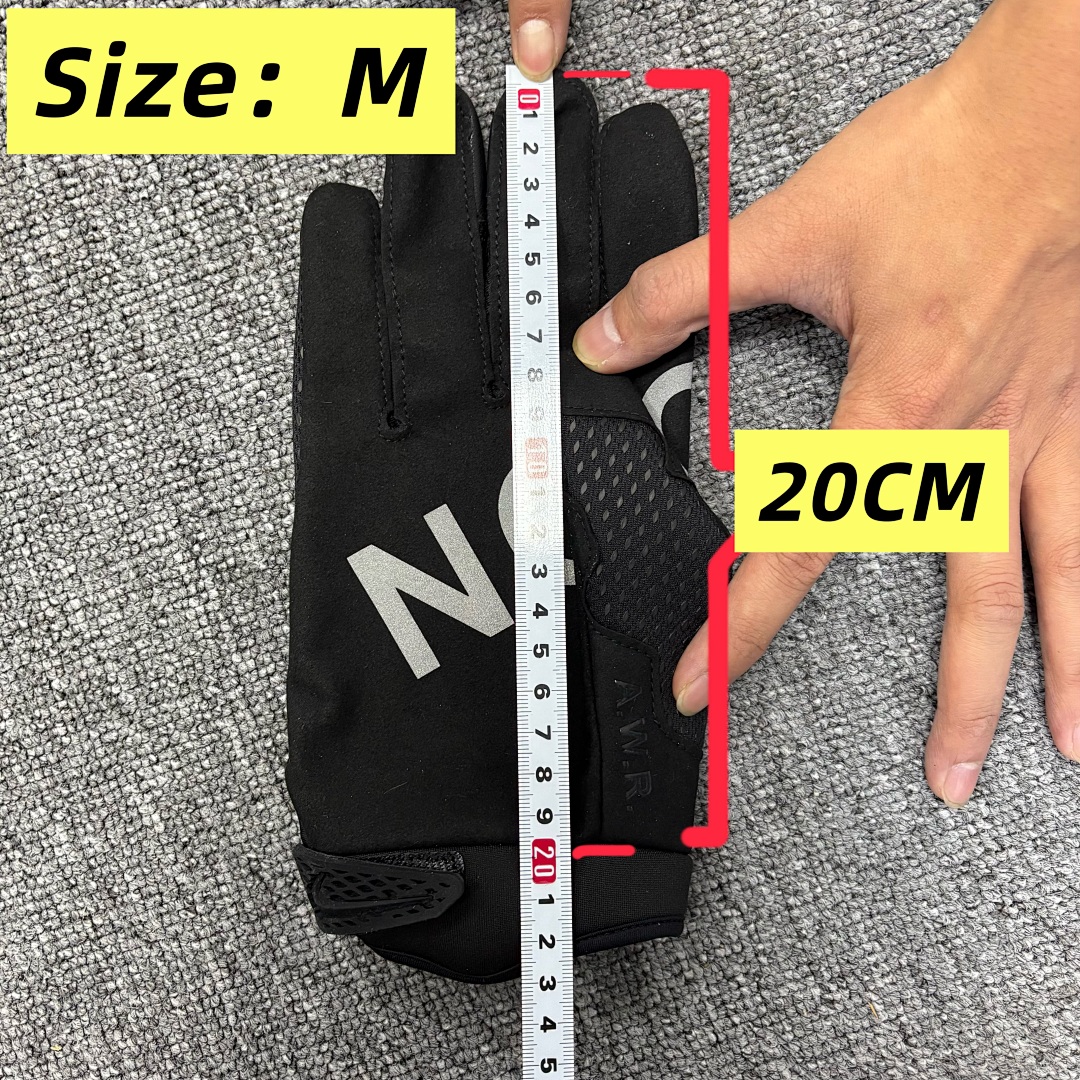 Nike Gloves - Image 2