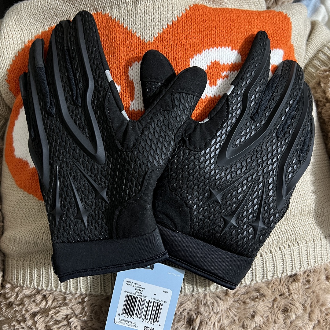 Nike Gloves - Image 21