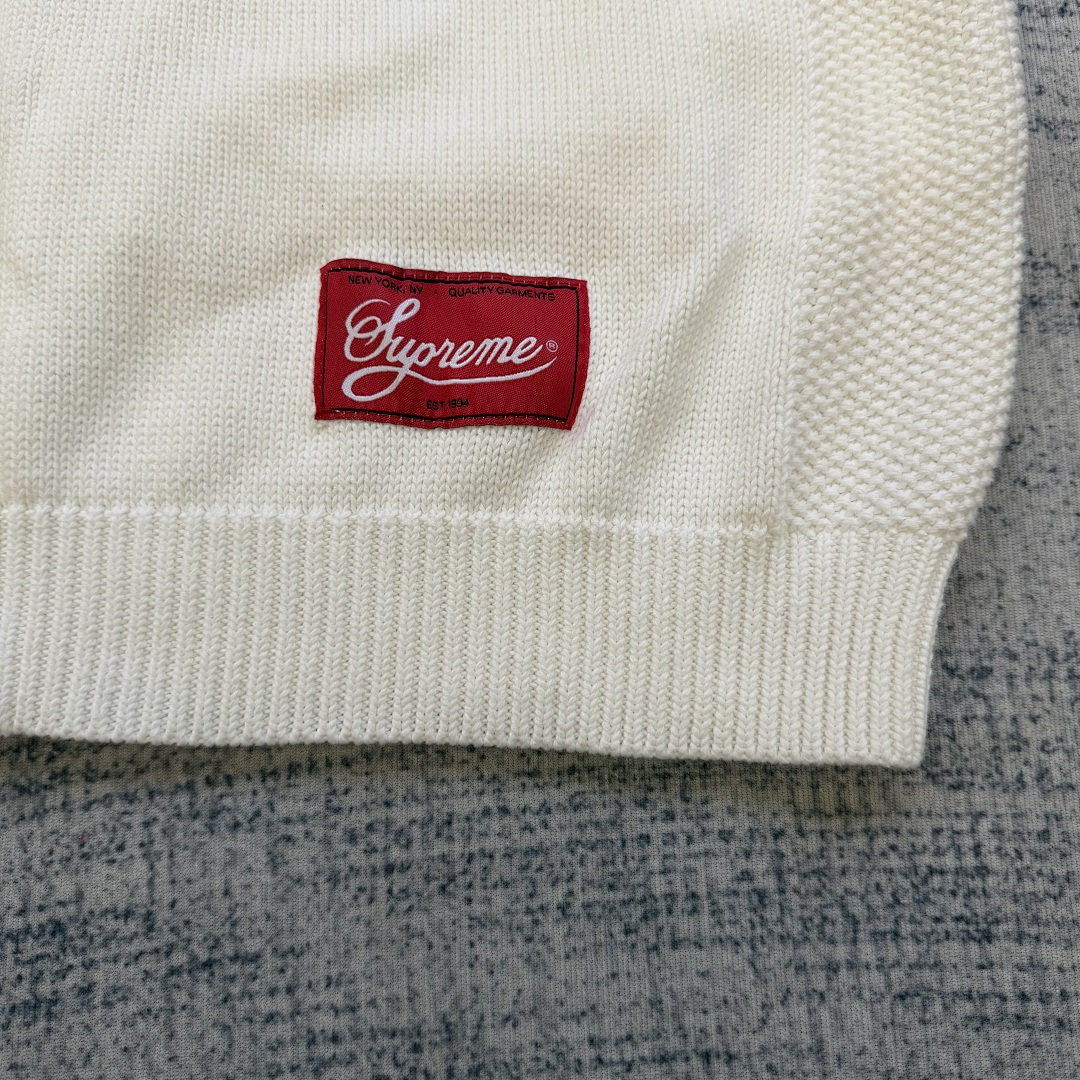 Supreme sweater - Image 15