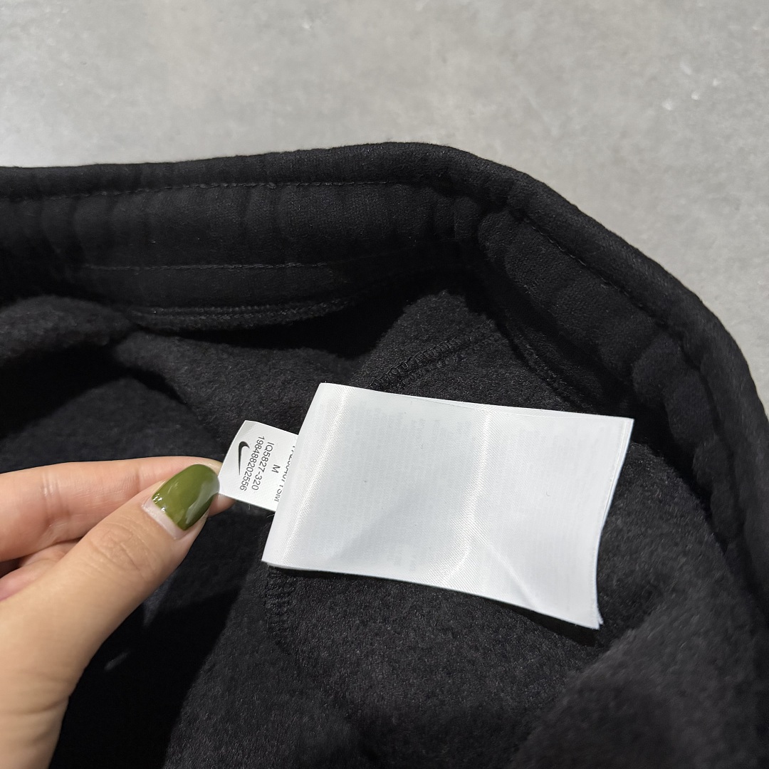 Nike Classic Tracksuit - Image 17