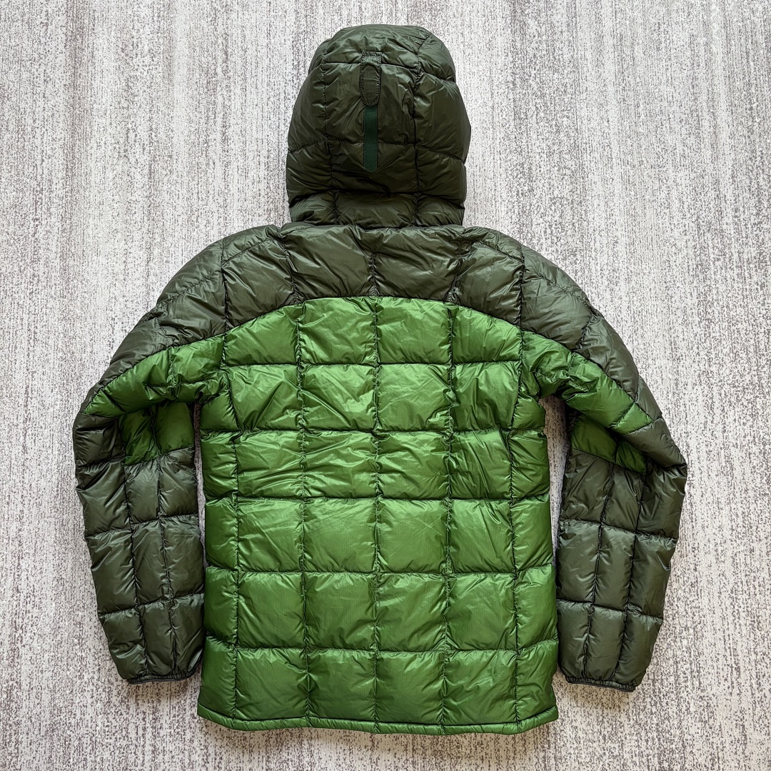 Montbell Green Puff Jacket - Image 19