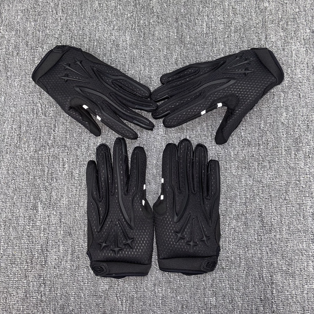 Nike Gloves - Image 11
