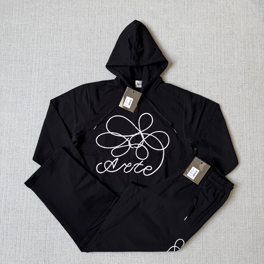 Arte Antwerp hoodie and pants