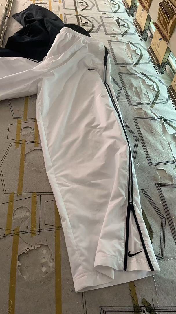 Nike Baggy Track Pant Retro - Image 13