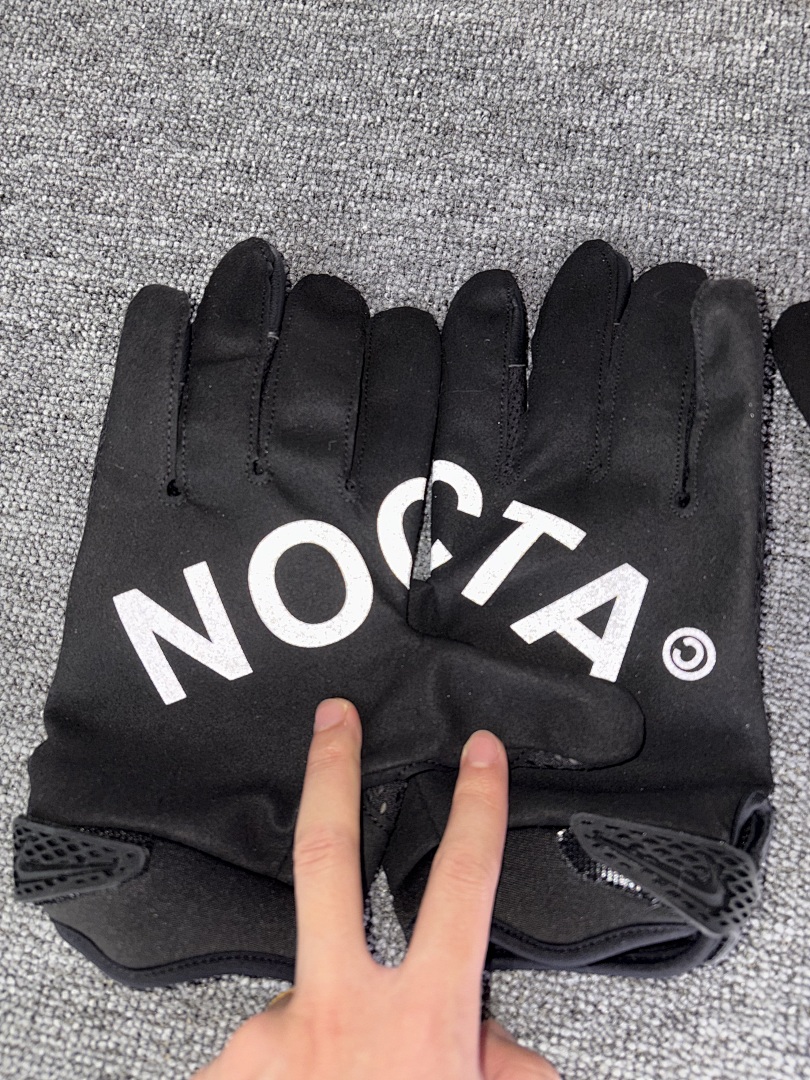Nike Gloves - Image 15