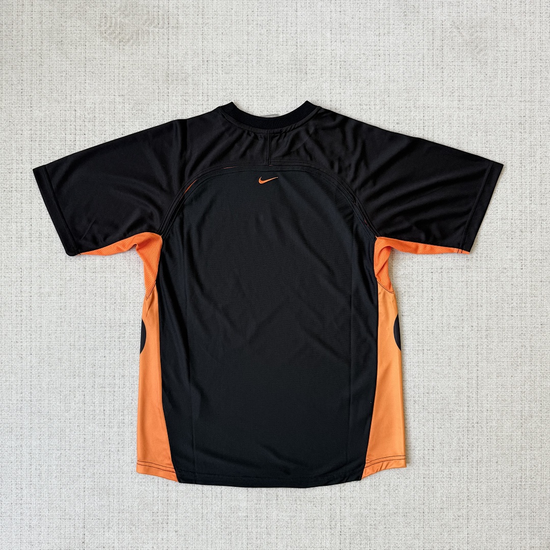 Nike Tn Jersey (Black And Gold) - Image 4