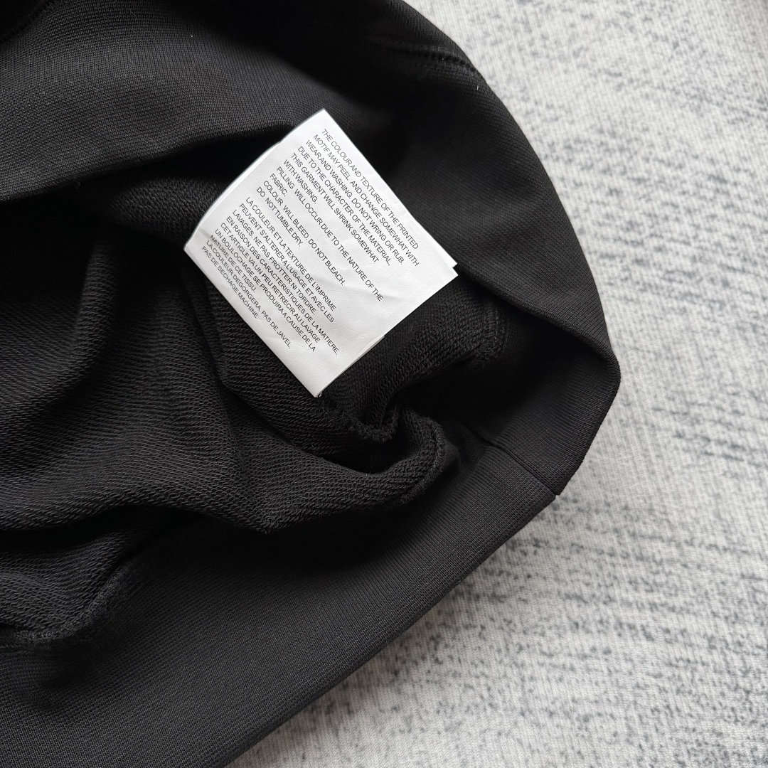 Comme des Garcons Crewneck Sweatshirt - Image 8