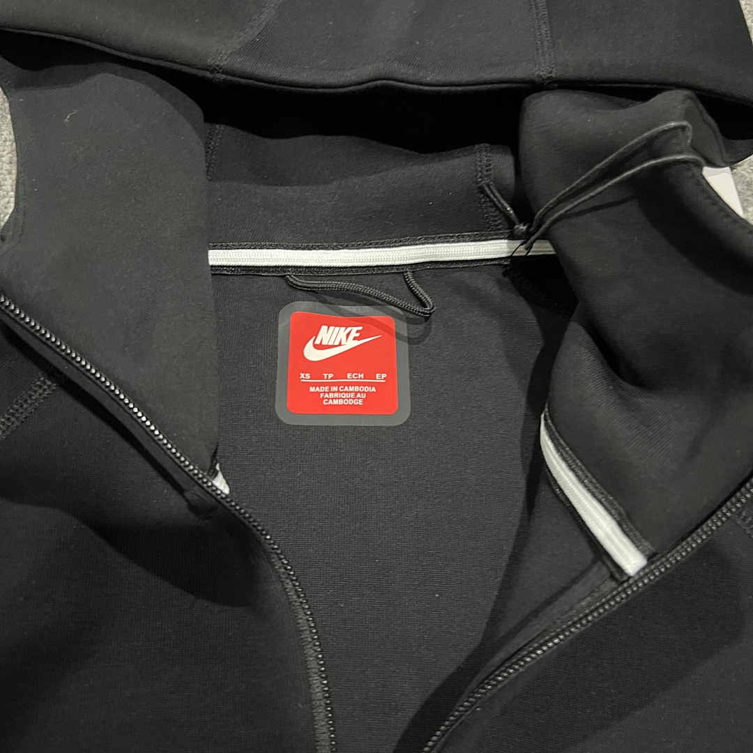 Nike Tech Fleece Classic Baggy Tracksuit - Image 21