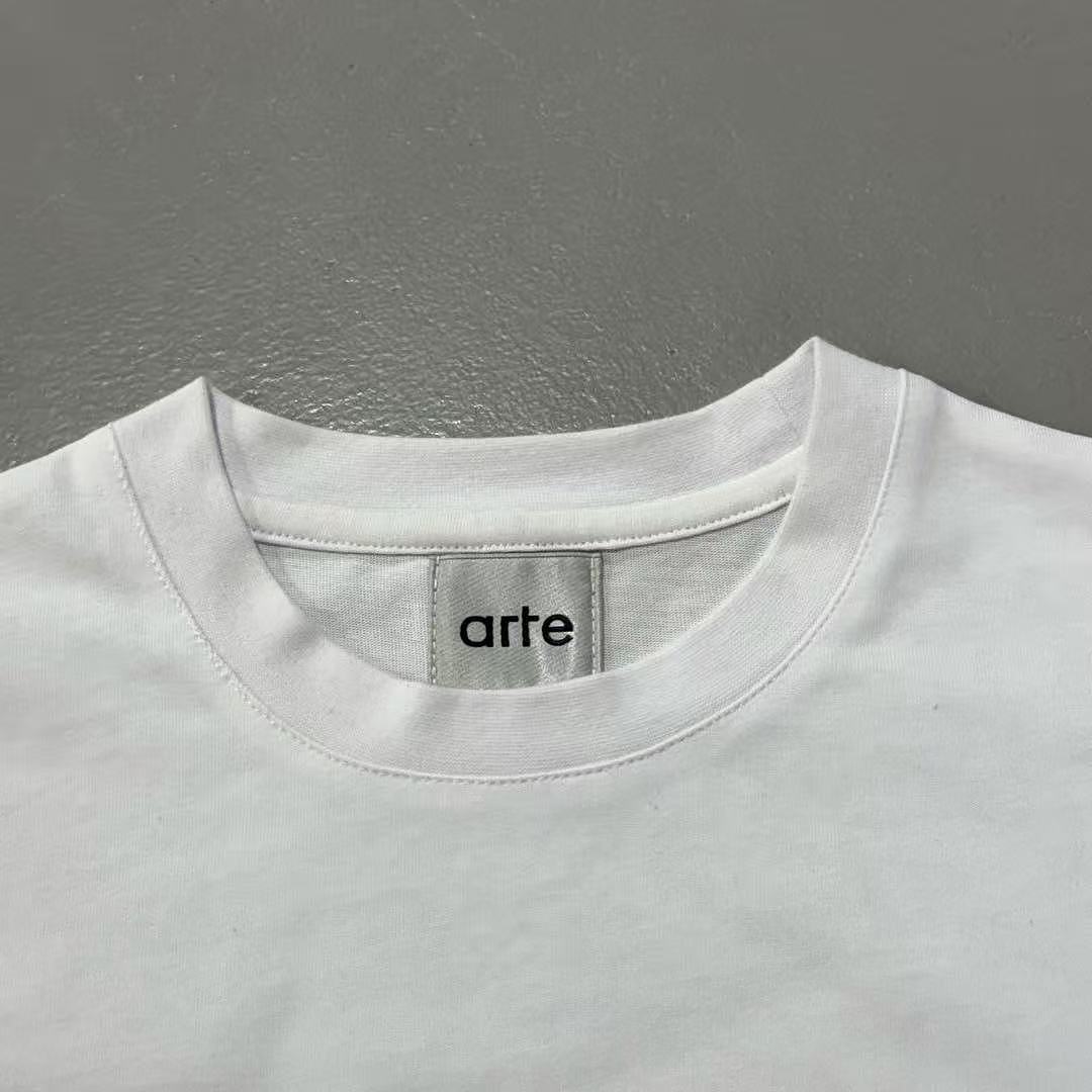 Arte Antwerp Diels Scribble Heart-Hands T-Shirt - Image 6