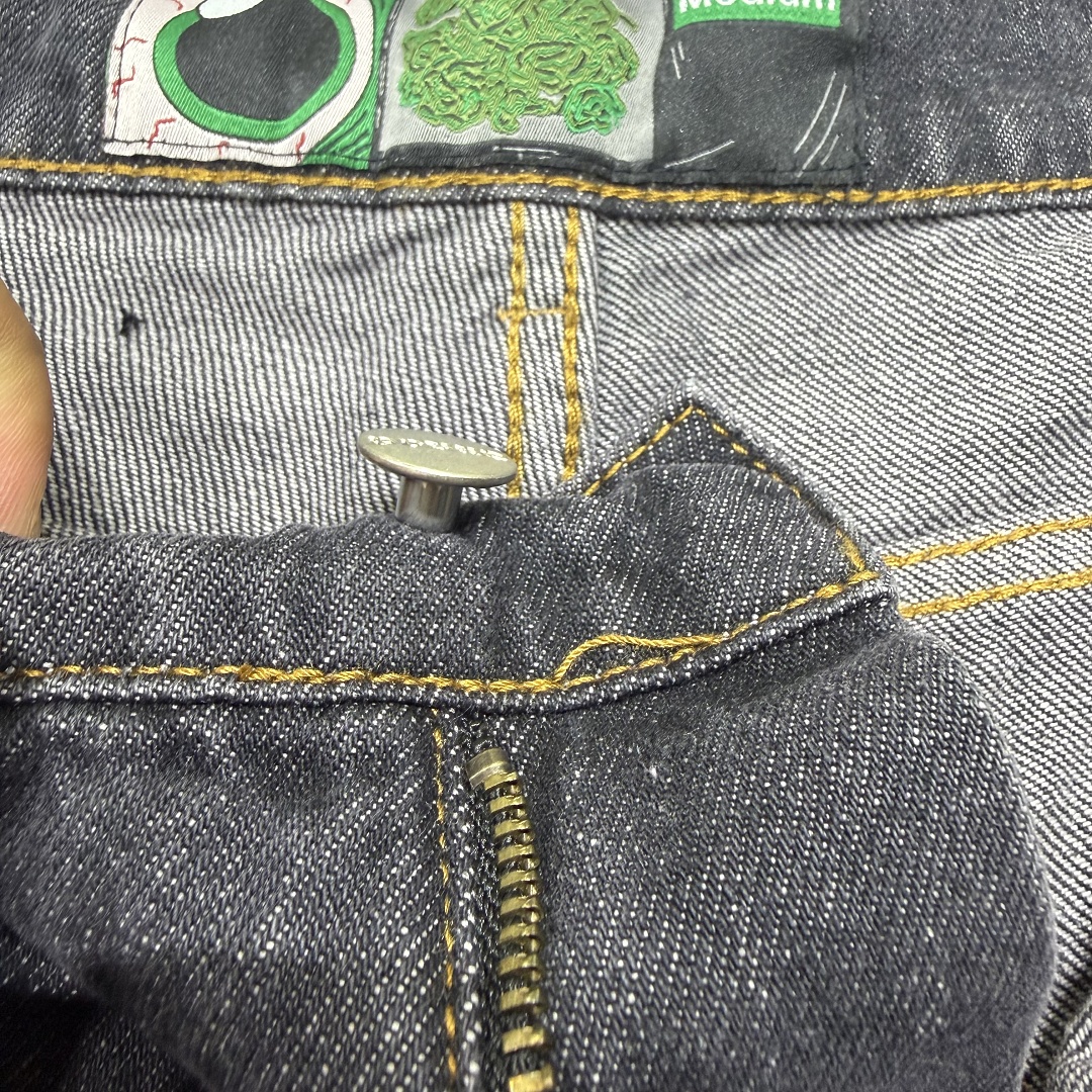 Poser Leaf Embroidered Denim Shorts - Image 6