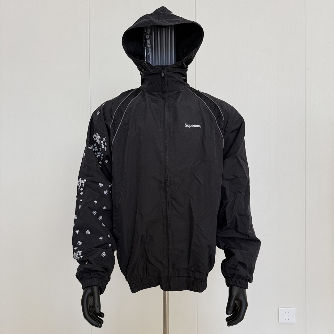 Supreme AOI Tracksuit - Image 3