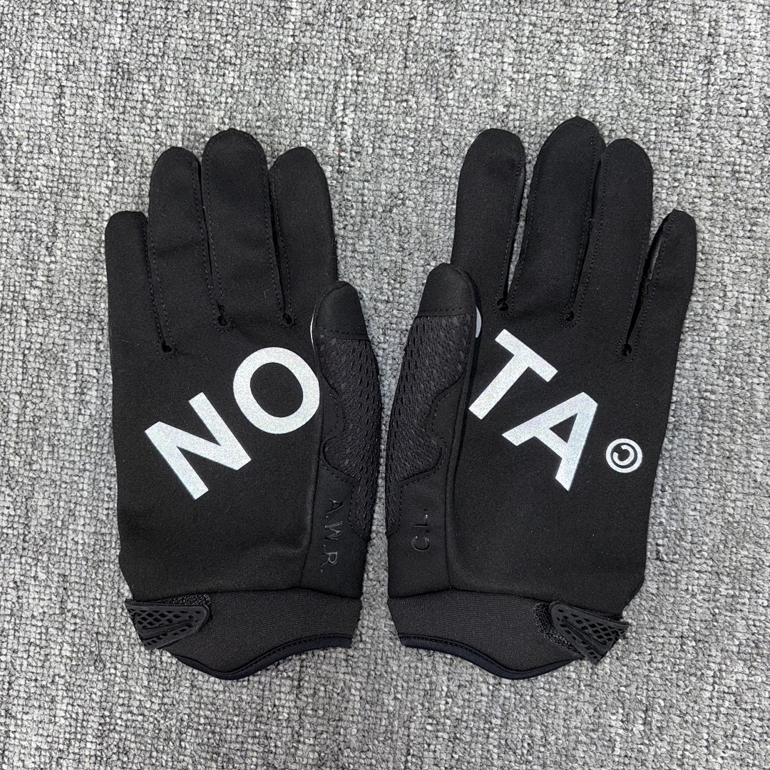 Nike Gloves - Image 13