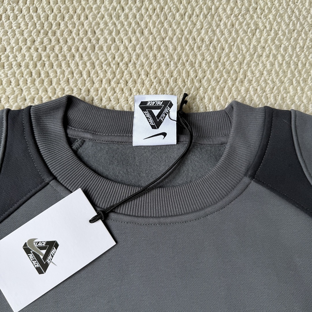 Pa Crew Neck Sweatshirt - Image 24