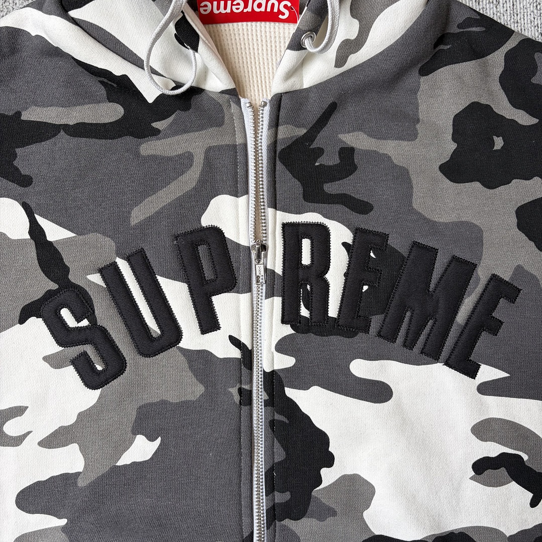 Supreme Zipper Sweatshirt - Image 6