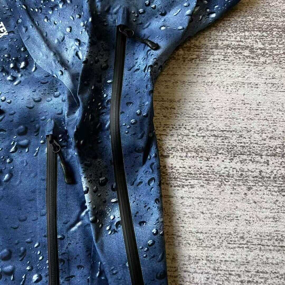 Palace GORE-TEX Palex Jacket - Image 12